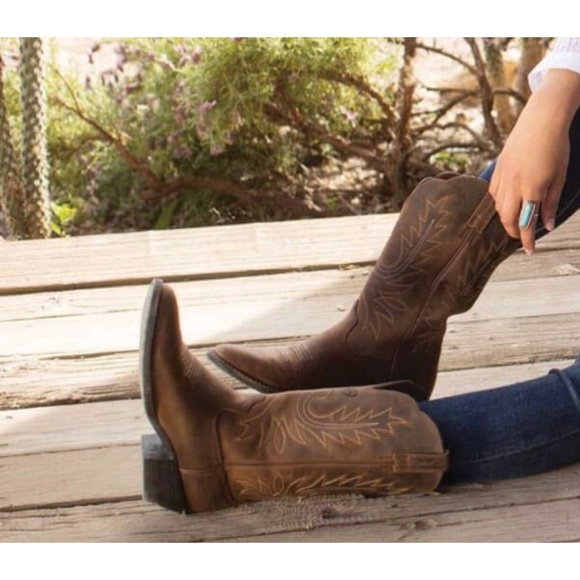 Ariat Shoes - Ariat Heritage R Toe Western Boot